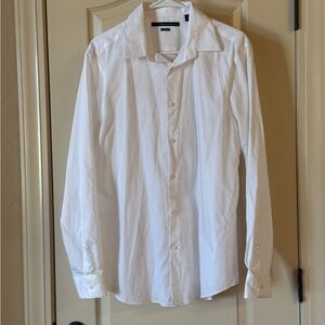 PERRY ELLIS Non-Iron— 
Classic White Men's Shirt